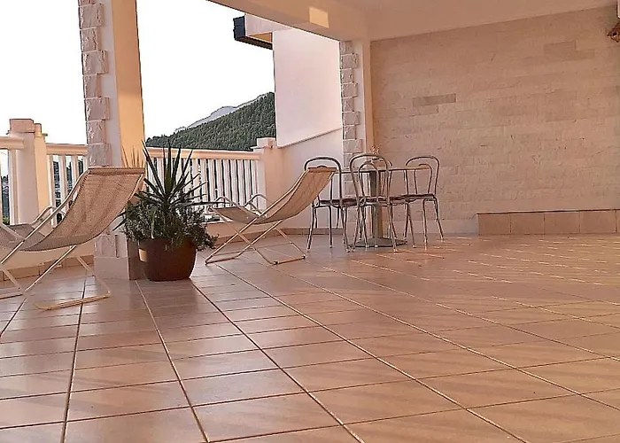 Mit Terrasse Und Herrlichem Ausblick By Interhome * Baška Voda