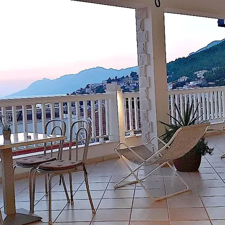 Mit Terrasse Und Herrlichem Ausblick By Interhome